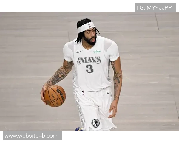 浓眉首节表现稳健6分4板1助助力球队中规中矩展现实力 浓眉首节表现稳健6分4板1助助力球队中规中矩展现实力