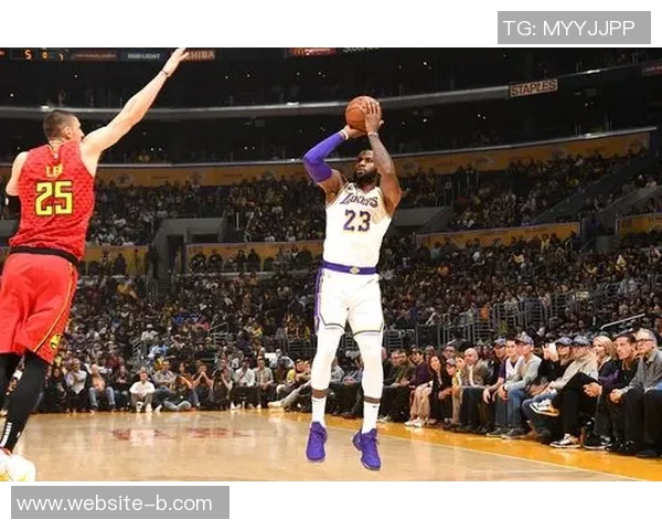 菜鸟埃奇库姆表现出色砍下23分5板4断尼德豪泽贡献6分10板2帽展现实力